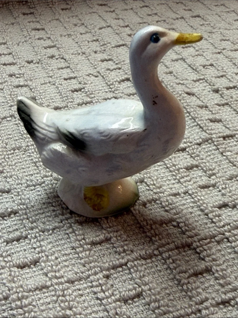 Vintage miniature White Ceramic Duck momma and baby figurines